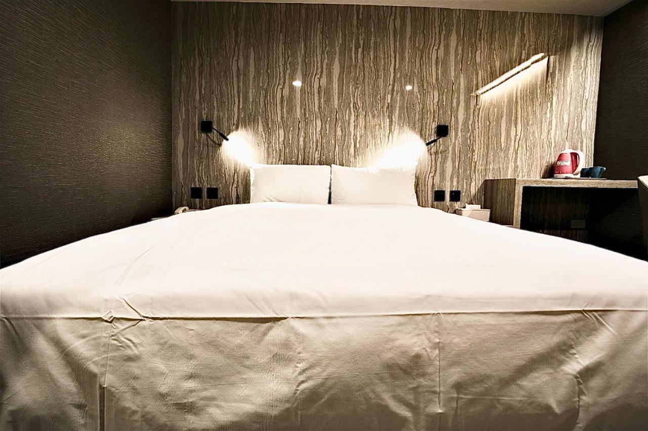 Golden Home Hotel Taipei Esterno foto