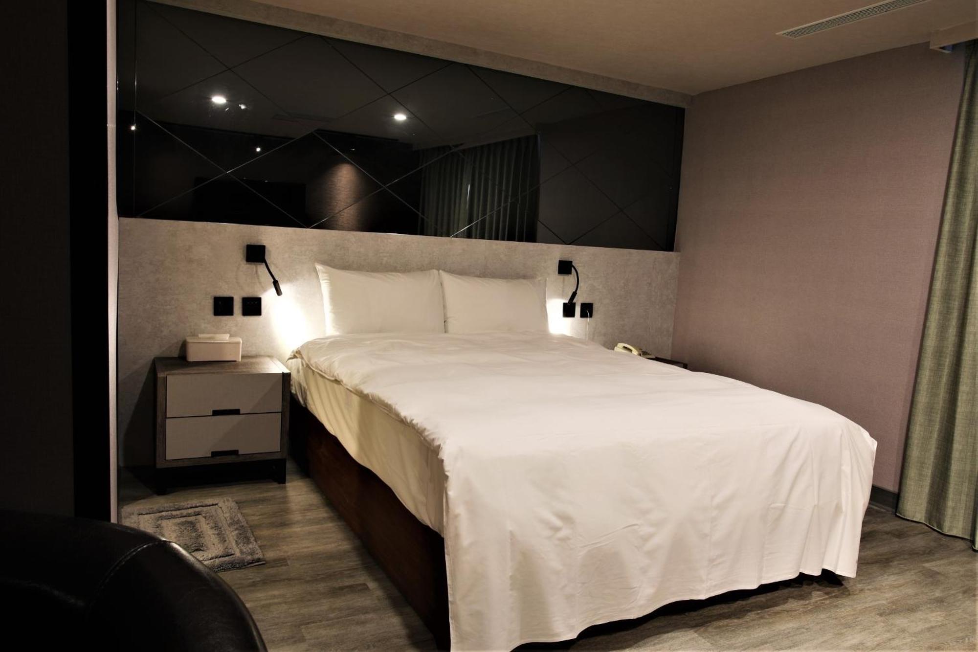 Golden Home Hotel Taipei Esterno foto