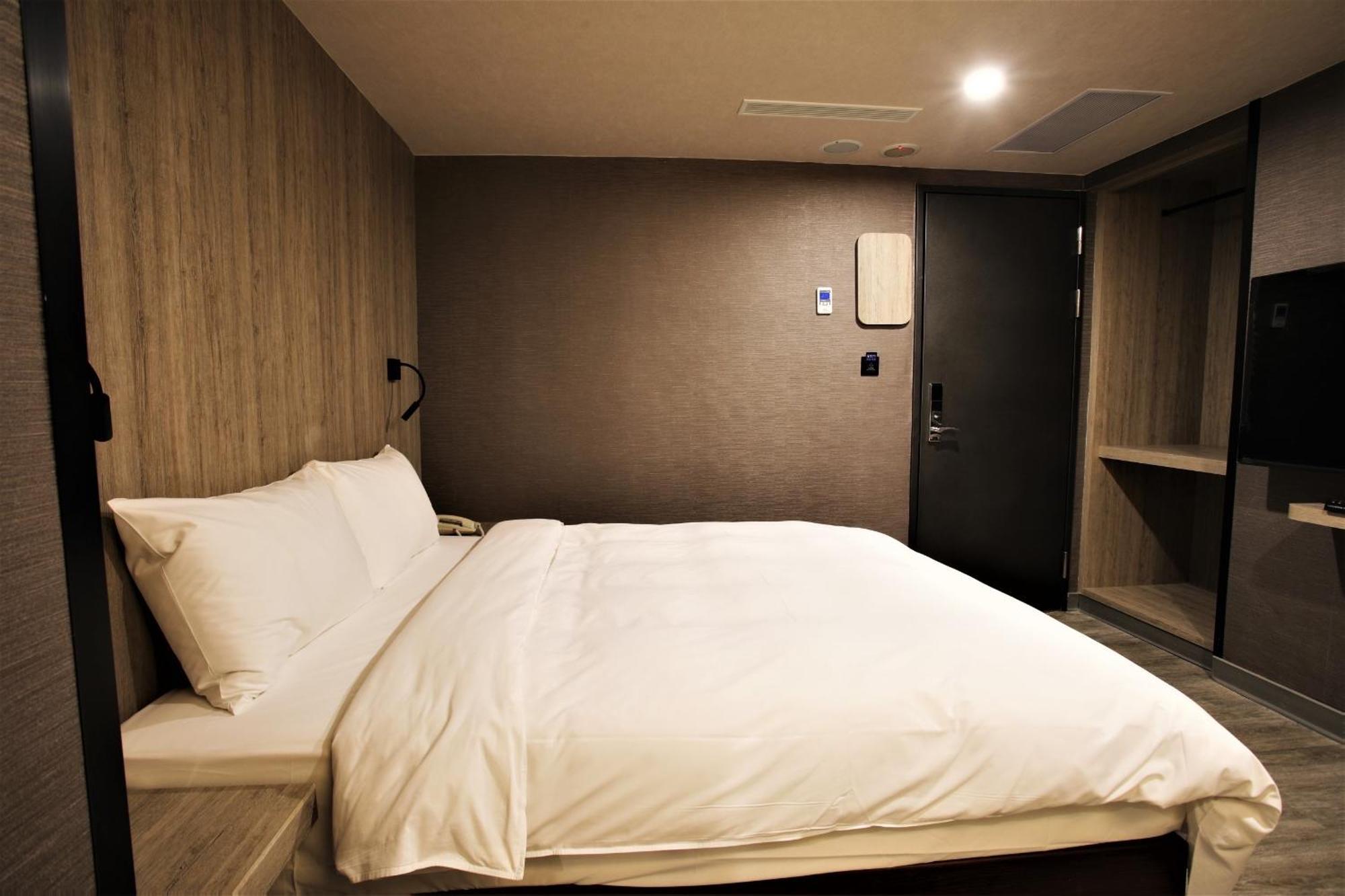 Golden Home Hotel Taipei Esterno foto