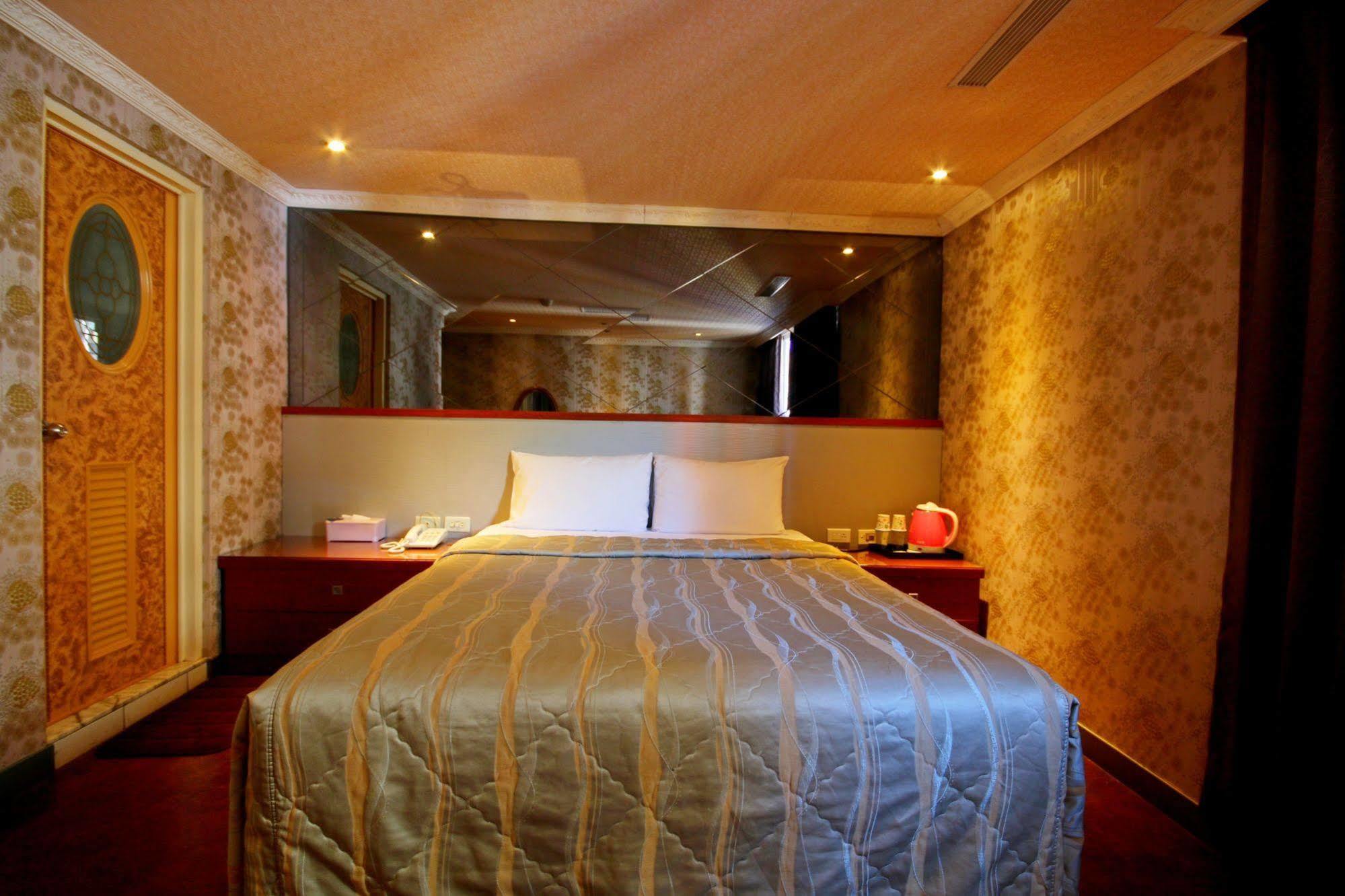 Golden Home Hotel Taipei Esterno foto