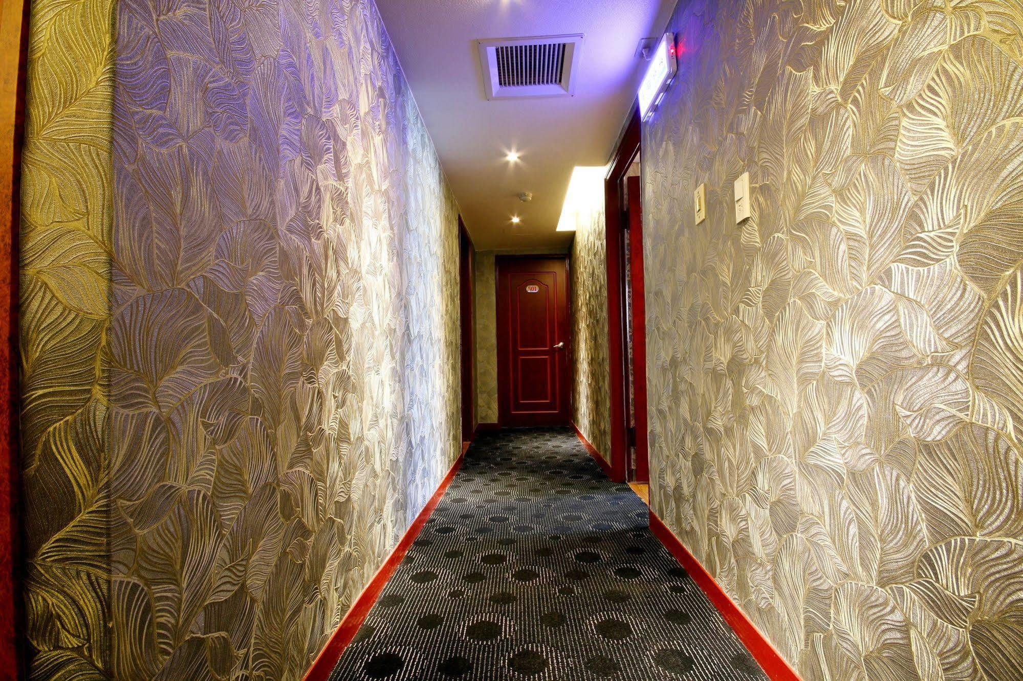 Golden Home Hotel Taipei Esterno foto